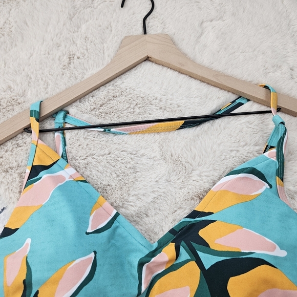 Kona Sol Tropical Leaf Pattern Racerback One Piece - Picture 6 of 11